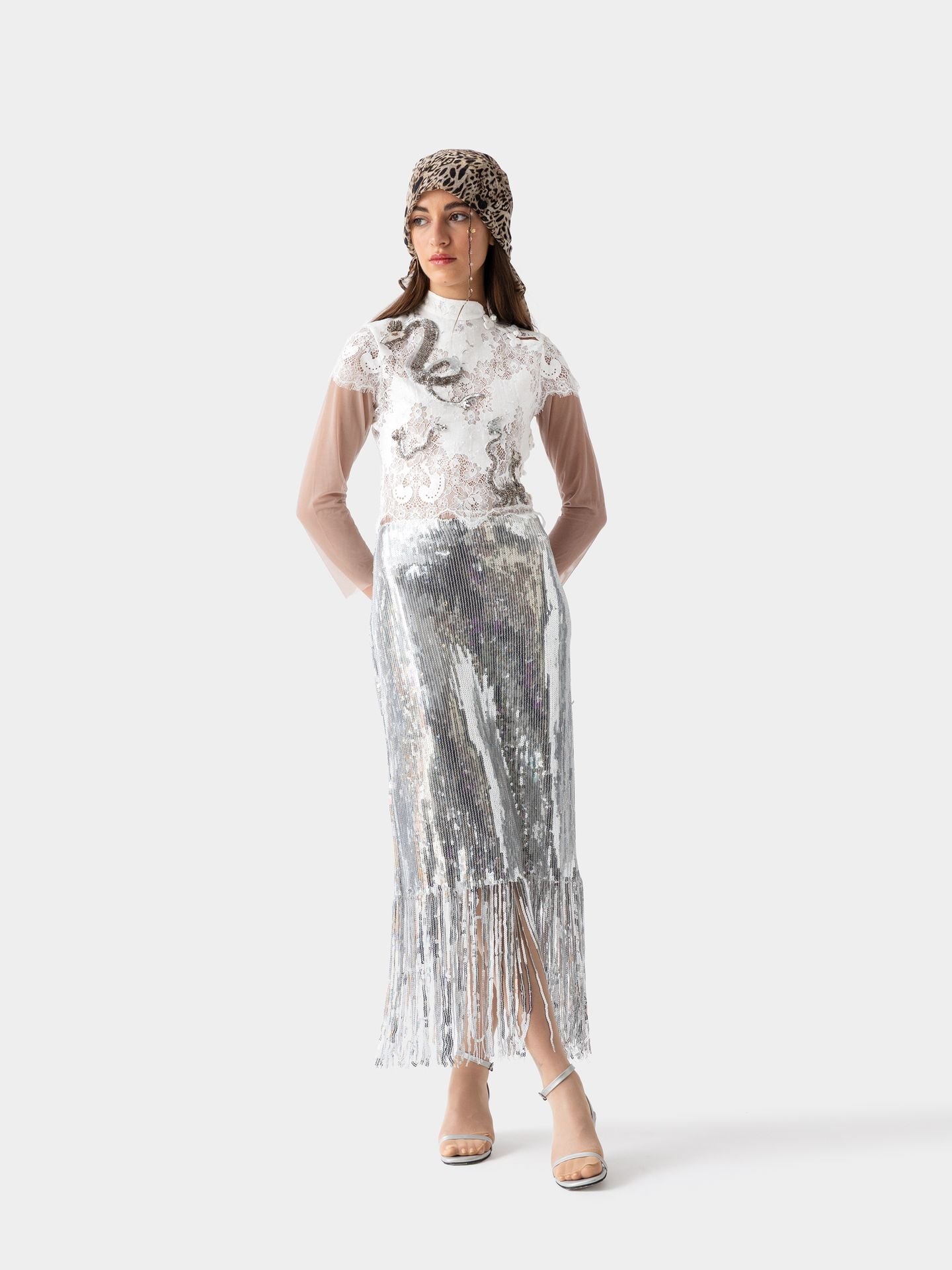 تاپ زنانه تور دانتل سفید سنگدوزی اژدها