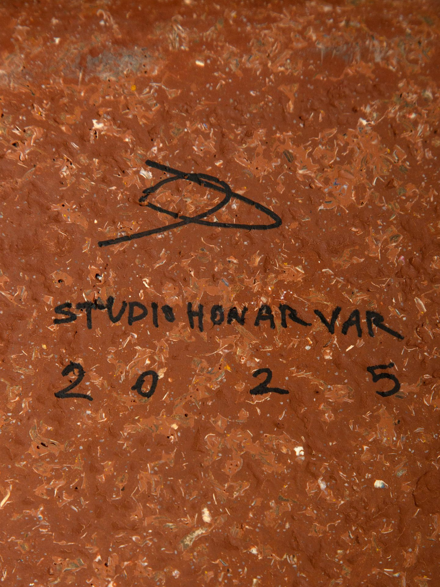  صندلی مخروطی آجری