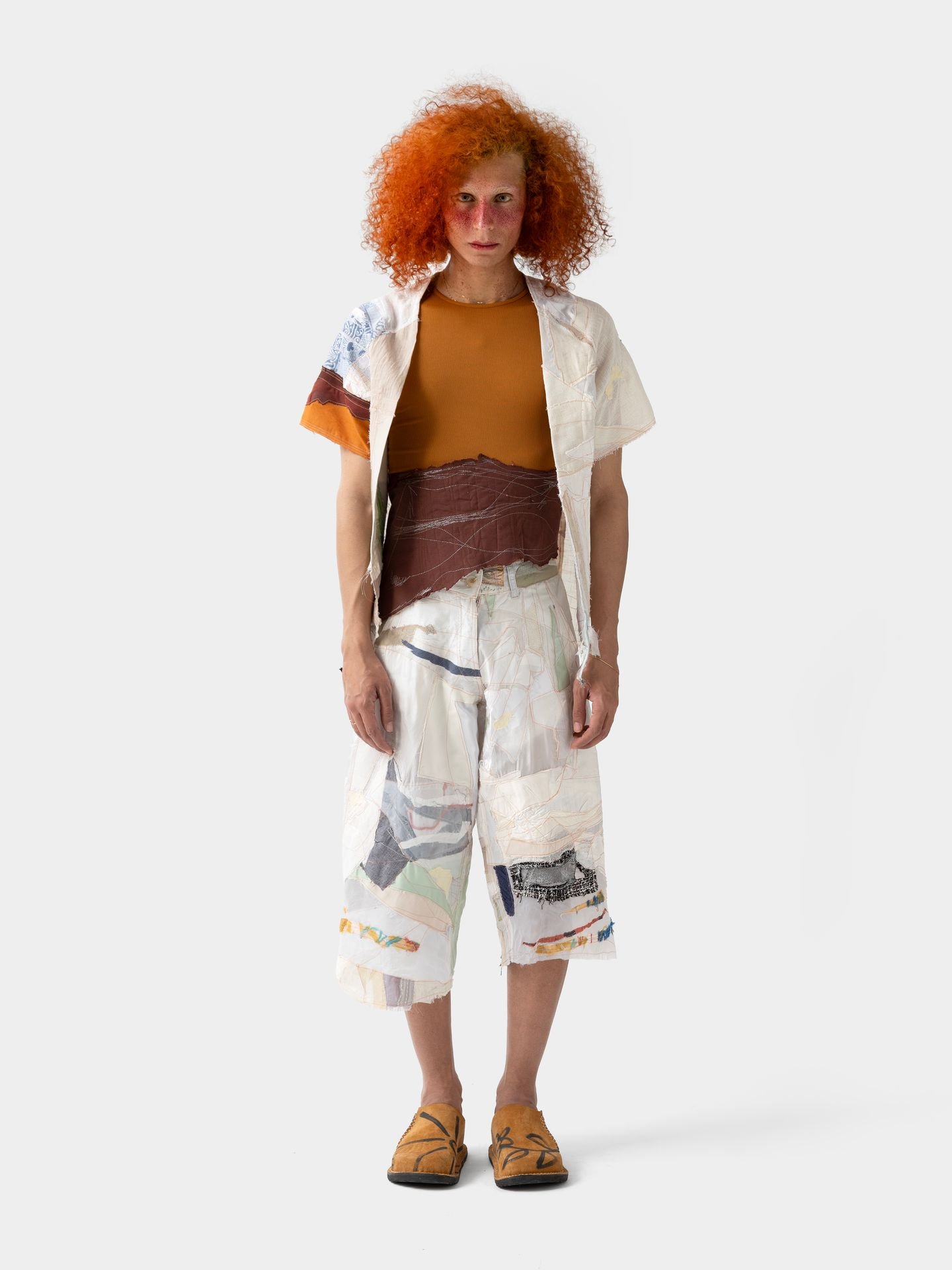بالاپوش شاهد