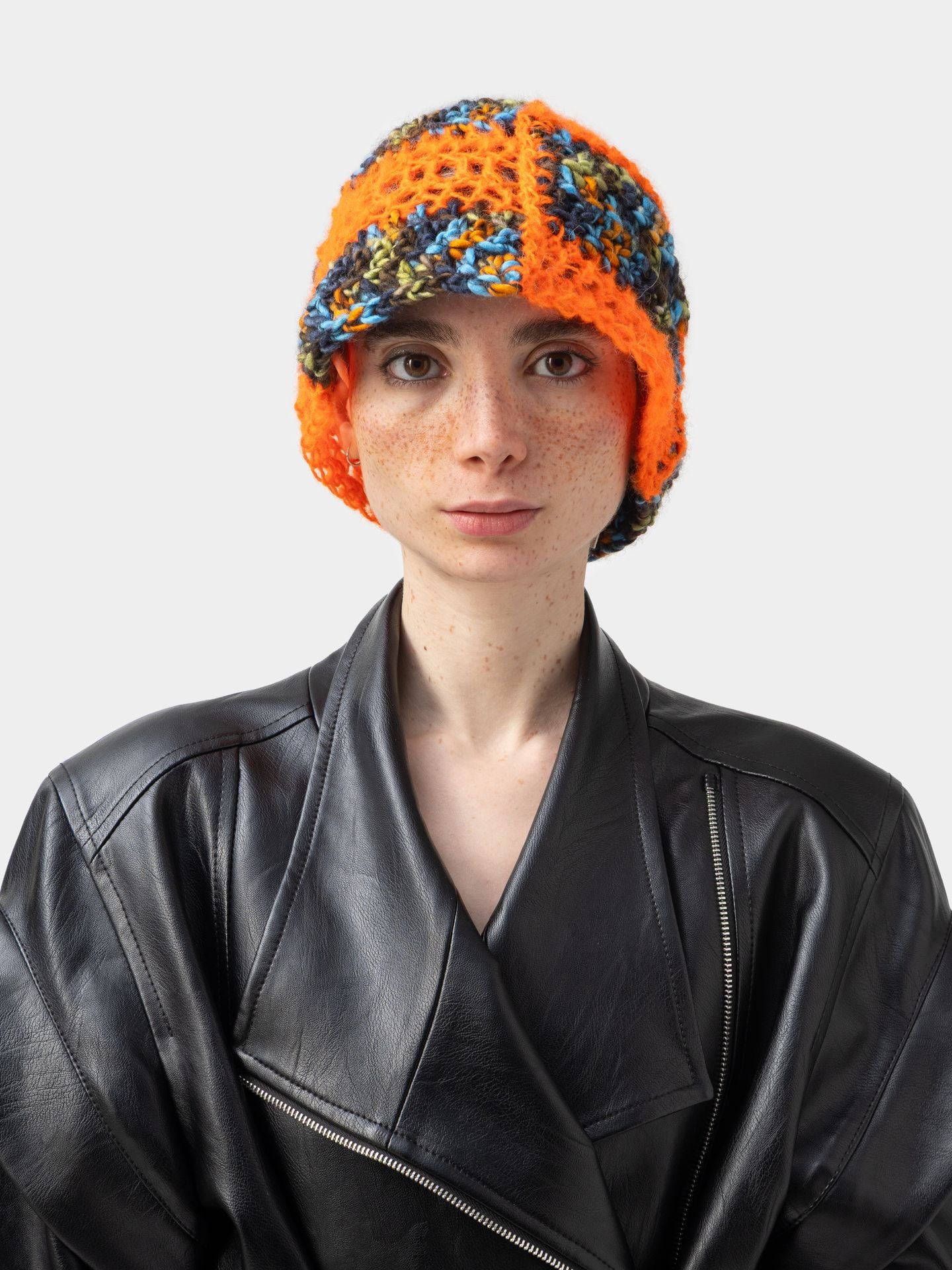  کلاه نارنجی Lunatic Bucket