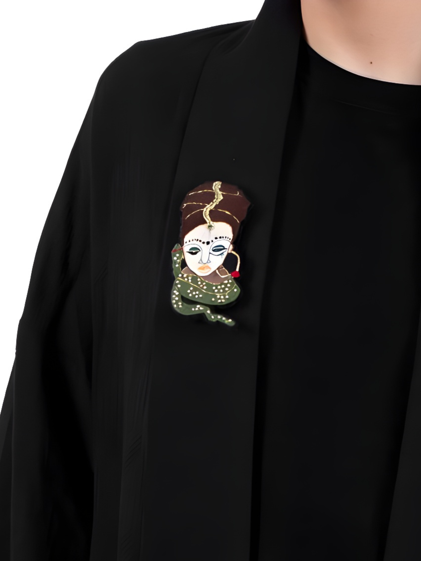 گل سینه ساحره