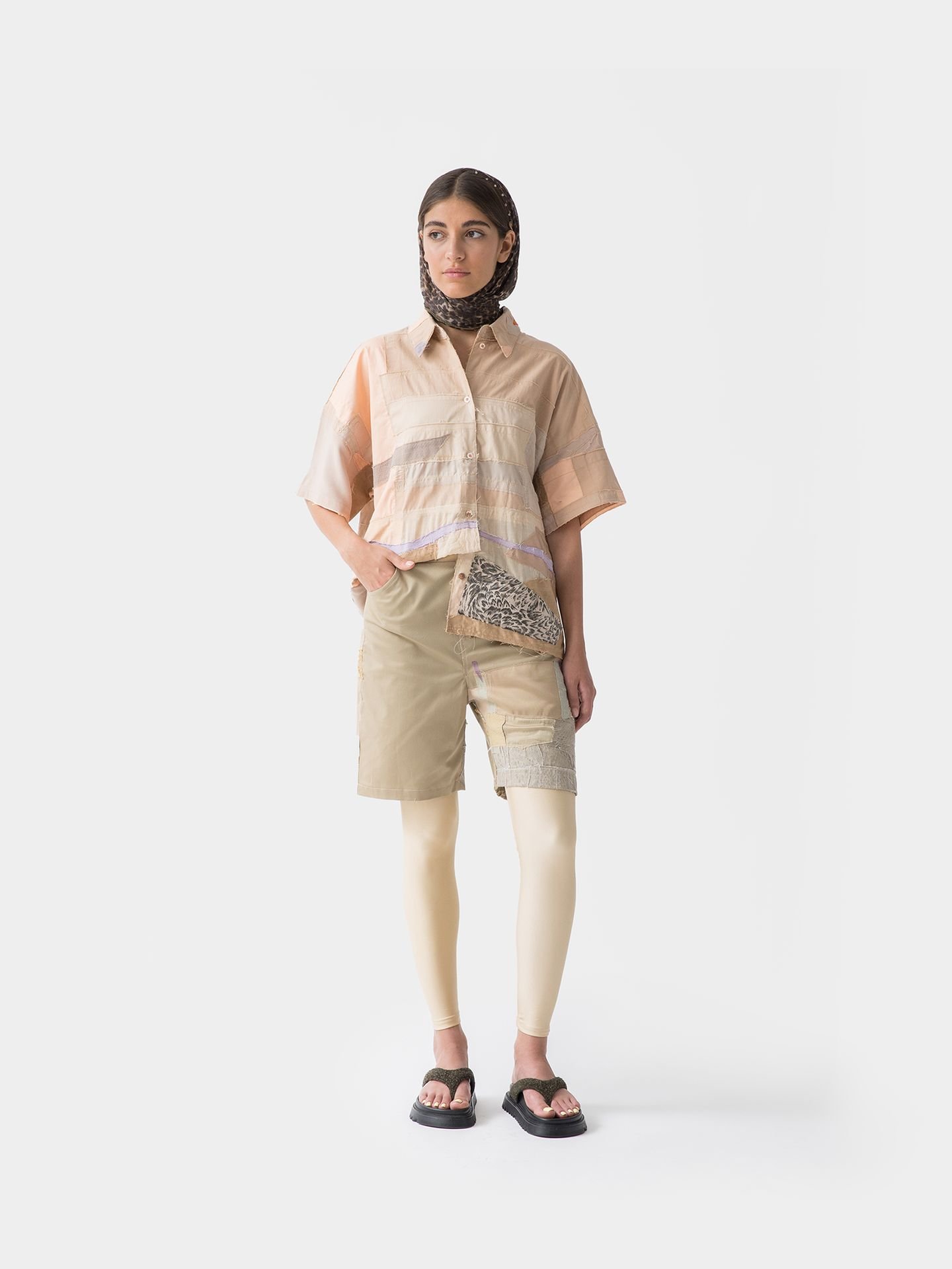 بلوز پارچه‌ای گلبهی