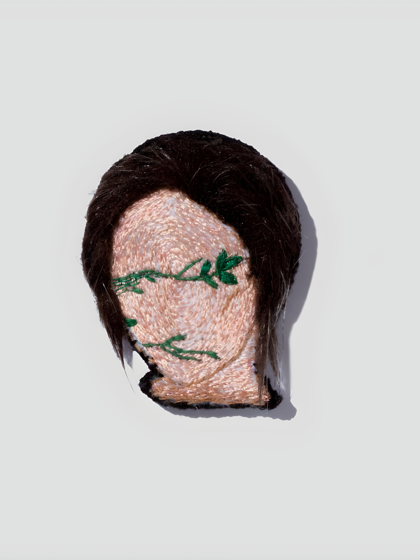 گل سینه زنانه جوانه طرح دو